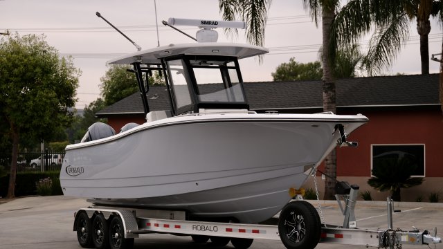 New 2024 Robalo R270  Boat for sale